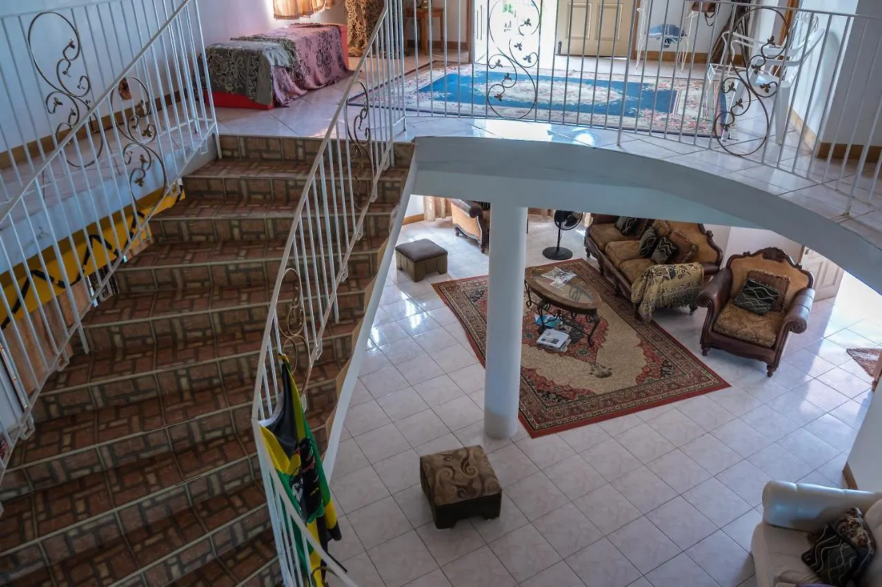 Burg Ann'S Villa Montego Bay